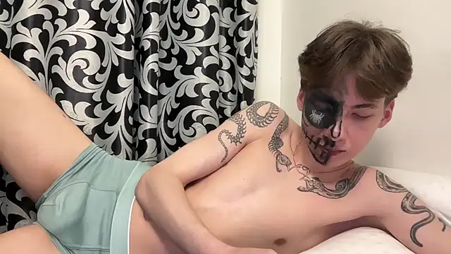 Snapshot of aplant_ chatting on October 30, 2025, 11:34 pm aplant  online show from October 30, 2025, 11:34 pm