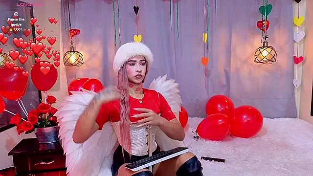 Snapshot of Flor_Gil chatting on February 14, 2026, 4:45 am Flor Gil online show from February 14, 2026, 4:45 am