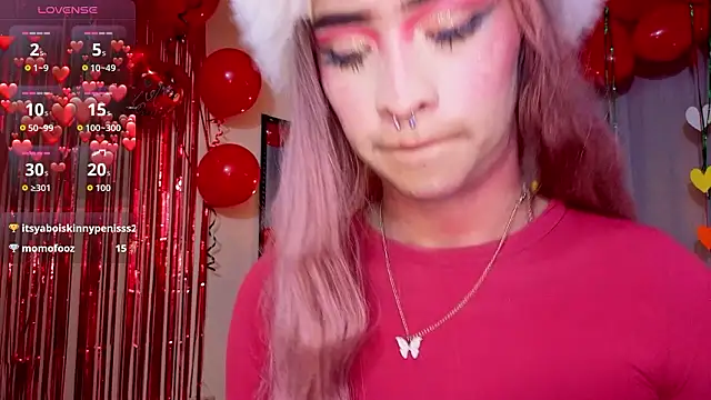 Snapshot of Flor_Gil chatting on February 15, 2026, 7:51 am Flor Gil online show from February 15, 2026, 7:51 am