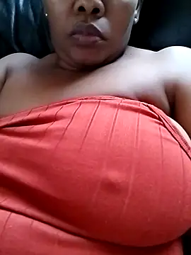 Fancy-Face26 online show from November 19, 2025, 3:23 pm