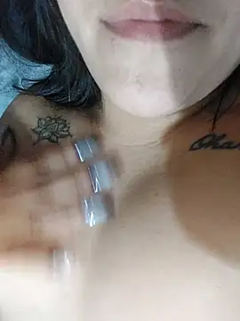 Camilu23 online show from February 26, 2026, 3:28 am