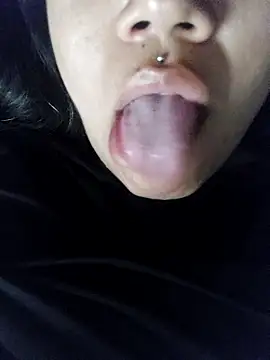 Camilu23 online show from March 22, 2026, 1:01 pm