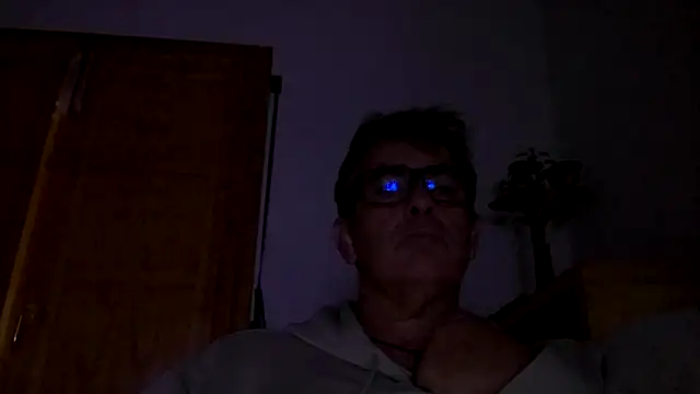 miangelpt online show from October 28, 2025, 9:25 pm