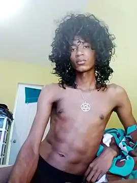 Snapshot of skinniyGabriel chatting on November 21, 2025, 1:21 pm skinniyGabriel online show from November 21, 2025, 1:21 pm