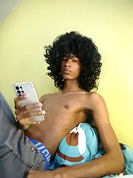 Snapshot of skinniyGabriel chatting on November 27, 2025, 12:27 pm skinniyGabriel online show from November 27, 2025, 12:27 pm