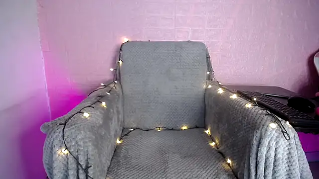 Princess Mia1126 online show from December 21, 2025, 2:24 am