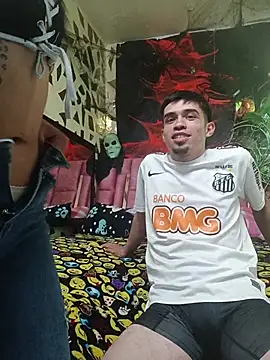 youngheart1 online show from October 29, 2025, 7:02 pm