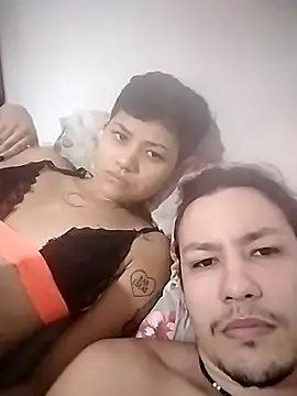 Snapshot of Iasmimbuttercup chatting on November 6, 2025, 3:32 am Iasmimbuttercup online show from November 6, 2025, 3:32 am