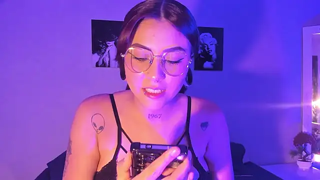 sexynova 93 online show from February 27, 2026, 7:35 pm