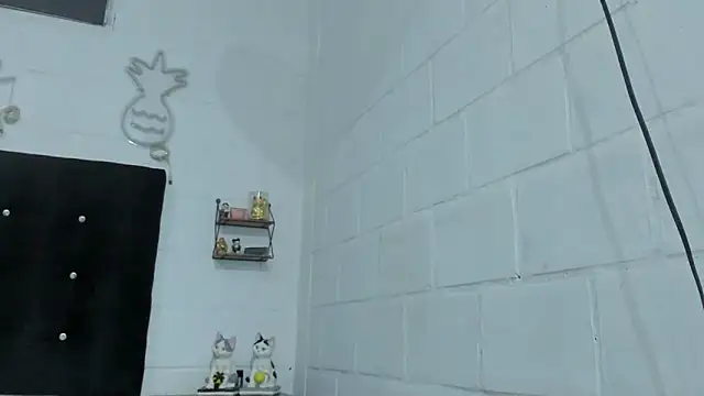 Snapshot of sexynova_93 chatting on July 14, 2026, 2:05 am sexynova 93 online show from July 14, 2026, 2:05 am