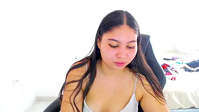 Snapshot of blumblum333 chatting on November 5, 2025, 8:23 pm blumblum333 online show from November 5, 2025, 8:23 pm