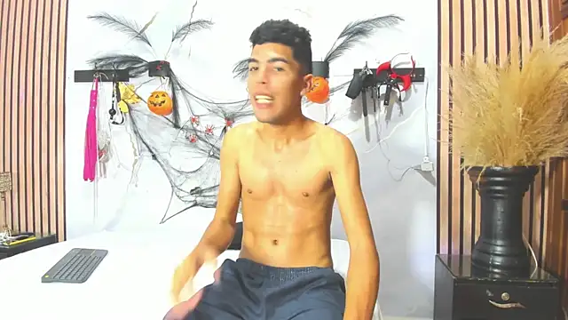 tomy hotboy online show from October 30, 2025, 3:38 am