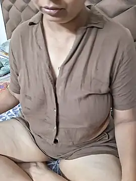 Naughty-Nancy online show from July 6, 2026, 8:43 am