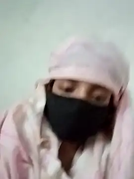 Snapshot of Quenn-Jiya752 chatting on November 4, 2025, 9:57 am Quenn-Jiya752 online show from November 4, 2025, 9:57 am