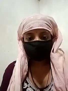 Snapshot of Quenn-Jiya752 chatting on November 5, 2025, 1:47 pm Quenn-Jiya752 online show from November 5, 2025, 1:47 pm