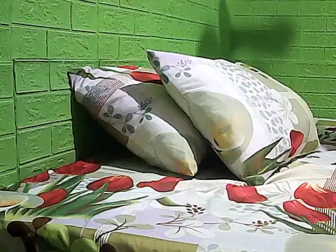 Snapshot of Sweetmarieee chatting on December 4, 2025, 12:59 pm Sweetmarieee online show from December 4, 2025, 12:59 pm