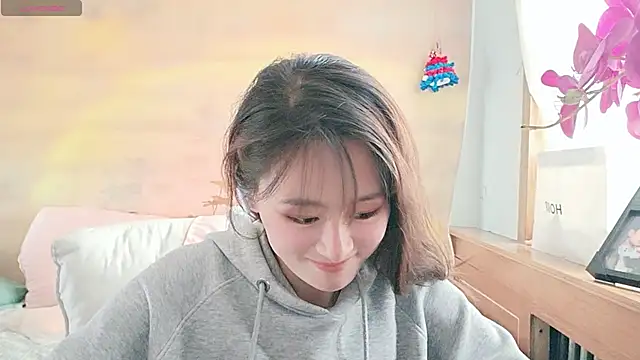 MsTipsy  online show from April 19, 2026, 10:16 am