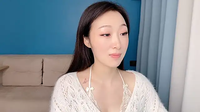 Snapshot of ella55-- chatting on April 16, 2026, 1:06 am ella55-- online show from April 16, 2026, 1:06 am