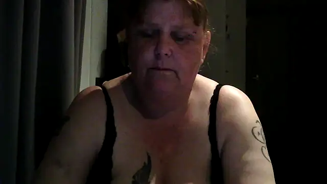 Sylviastar46 online show from May 24, 2026, 8:31 pm