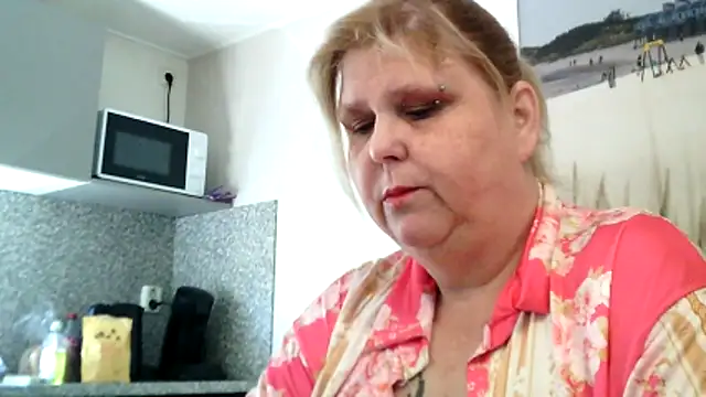 Sylviastar46 online show from March 18, 2026, 9:01 am