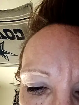 Karebearz1 online show from November 10, 2025, 11:59 am