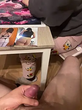 Snapshot of Teeny-Slut18 chatting on June 10, 2026, 7:59 pm Teeny-Slut18 online show from June 10, 2026, 7:59 pm