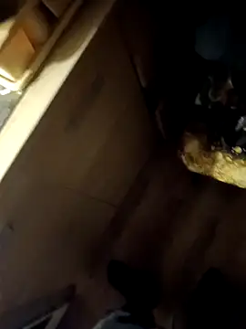 Snapshot of Donnytto19 chatting on April 3, 2026, 9:43 pm Donnytto19 online show from April 3, 2026, 9:43 pm