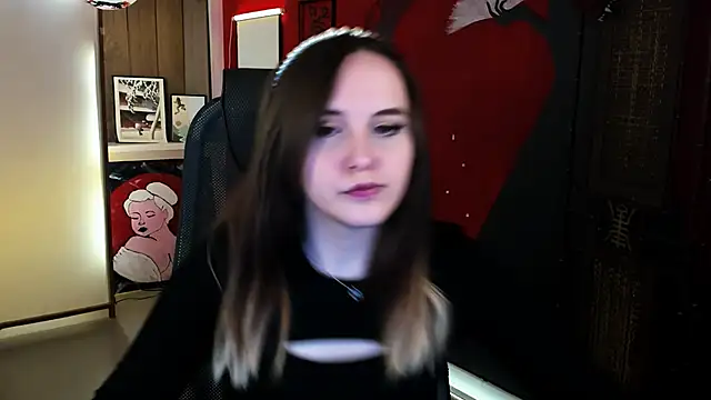 IreneBailey online show from December 2, 2025, 1:13 pm