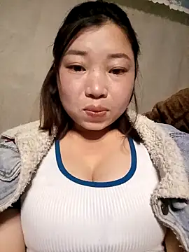 julybe online show from February 4, 2026, 4:02 pm