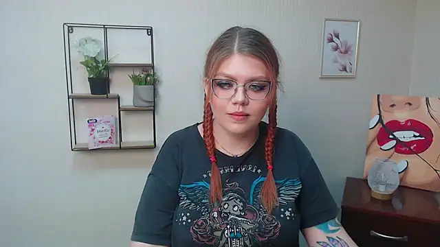 Snapshot of Lina_ri_ chatting on November 10, 2025, 8:47 pm Lina ri online show from November 10, 2025, 8:47 pm