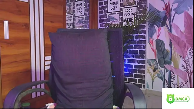 Snapshot of Saloni9 chatting on April 8, 2026, 2:57 am Saloni9 online show from April 8, 2026, 2:57 am