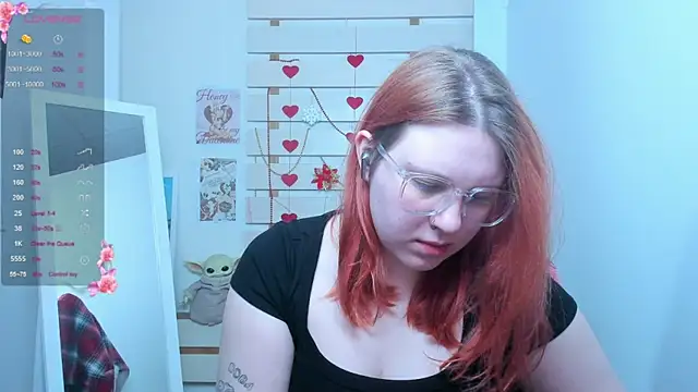 Snapshot of FoxPlayXX chatting on April 15, 2026, 6:56 pm FoxPlayXX online show from April 15, 2026, 6:56 pm