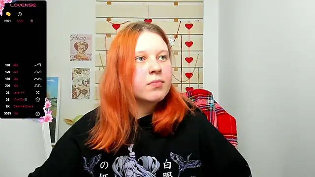 Snapshot of FoxPlayXX chatting on March 24, 2026, 9:04 pm FoxPlayXX online show from March 24, 2026, 9:04 pm