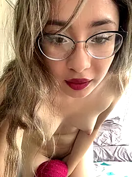 vanessa-242424 online show from November 25, 2025, 3:12 pm