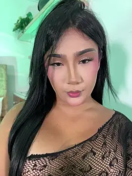 Snapshot of Vale_prado chatting on July 1, 2026, 6:30 pm Vale prado online show from July 1, 2026, 6:30 pm