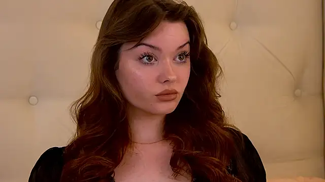 VickiBanx online show from October 30, 2025, 7:17 am