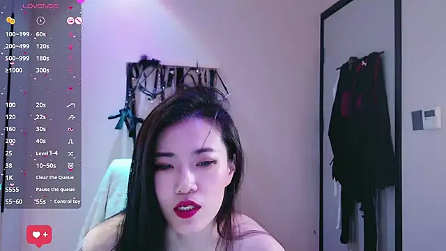 KISS-KISSME online show from December 22, 2025, 5:18 am