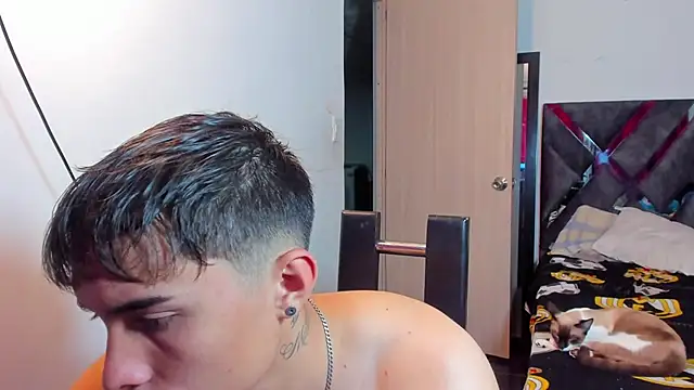 MollyandFher online show from November 15, 2025, 3:43 am