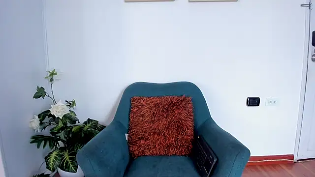 LahanaKimish online show from November 13, 2025, 12:31 pm