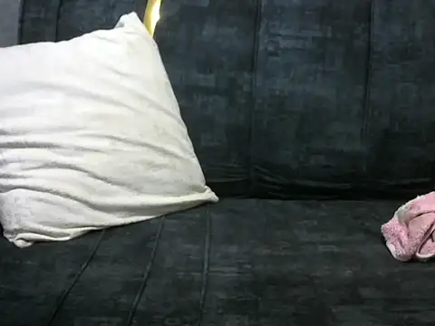 Snapshot of Decembergoddess chatting on November 7, 2025, 7:35 am Decembergoddess online show from November 7, 2025, 7:35 am