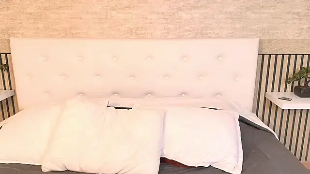 Zarawilld online show from November 27, 2025, 8:09 pm