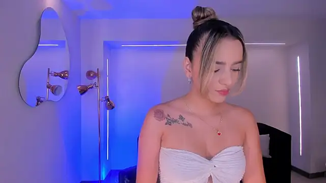 Snapshot of LaurentRosse1 chatting on April 1, 2026, 7:55 pm LaurentRosse1 online show from April 1, 2026, 7:55 pm