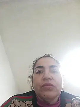 Snapshot of MaryRoze_ chatting on May 17, 2026, 4:29 pm MaryRoze online show from May 17, 2026, 4:29 pm