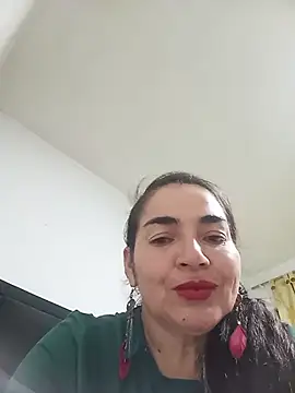 Snapshot of MaryRoze_ chatting on May 28, 2026, 1:13 am MaryRoze online show from May 28, 2026, 1:13 am