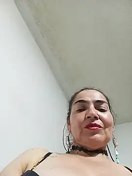 Snapshot of MaryRoze_ chatting on March 8, 2026, 2:04 am MaryRoze online show from March 8, 2026, 2:04 am