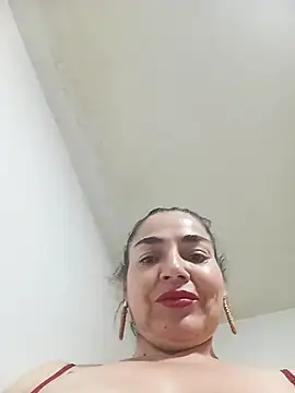 Snapshot of MaryRoze_ chatting on April 19, 2026, 4:30 pm MaryRoze online show from April 19, 2026, 4:30 pm