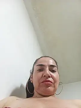 Snapshot of MaryRoze_ chatting on April 18, 2026, 7:18 pm MaryRoze online show from April 18, 2026, 7:18 pm
