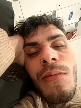 Snapshot of ZAminn6789 chatting on January 8, 2026, 12:22 pm ZAminn6789 online show from January 8, 2026, 12:22 pm