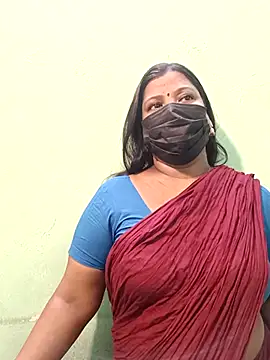Snapshot of tamil_Nithya_J chatting on April 26, 2026, 11:29 am tamil Nithya J online show from April 26, 2026, 11:29 am