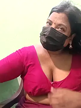Snapshot of tamil_Nithya_J chatting on May 6, 2026, 10:52 am tamil Nithya J online show from May 6, 2026, 10:52 am
